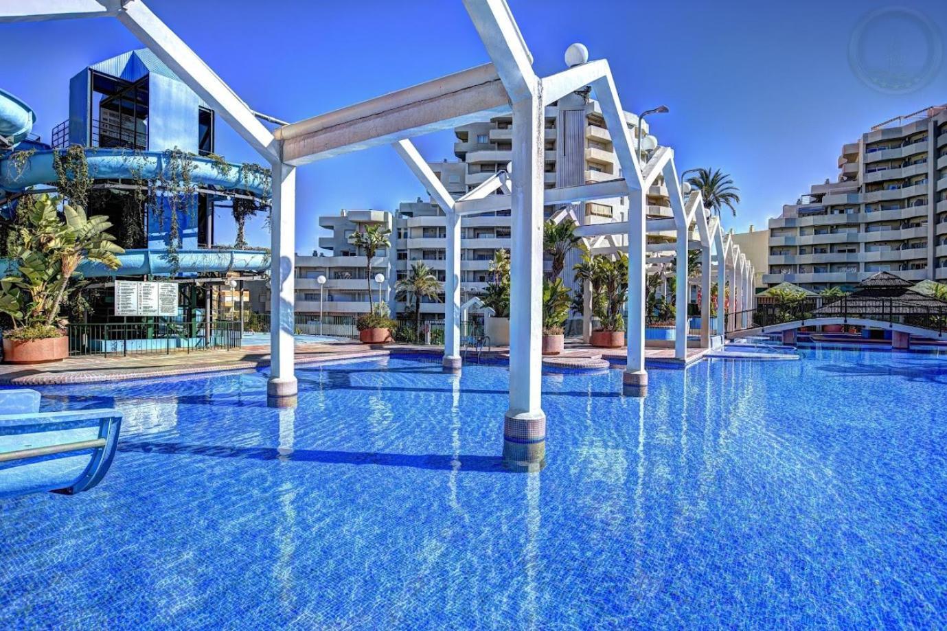 Sea Front With Large Terrace In Benalbeach Apartment *